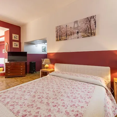 Apartment Charm Amidst Lakes & Mountains - Renovated In 2023 *