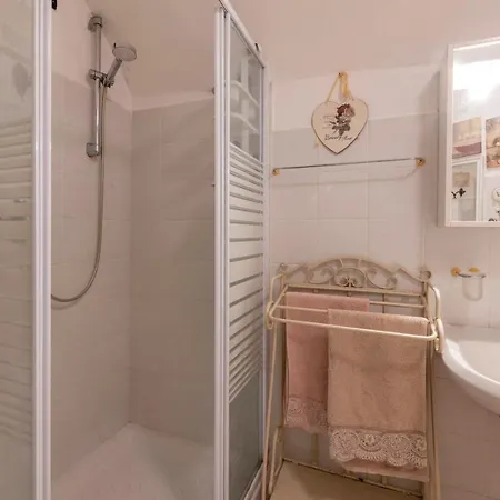 Charm Amidst Lakes & Mountains - Renovated In 2023 Apartment Ramponio